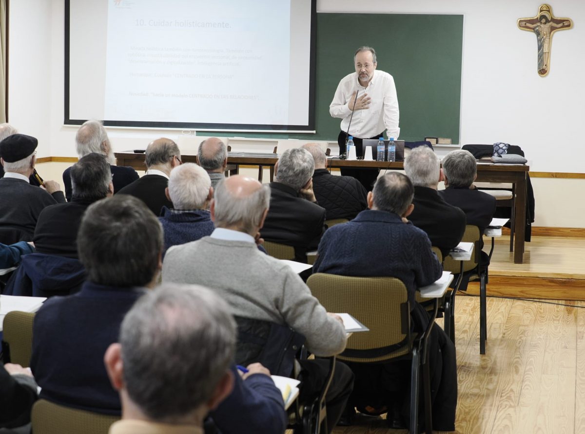 José Carlos Bermejo formó al Clero de Valladolid en la importancia del autocuidado